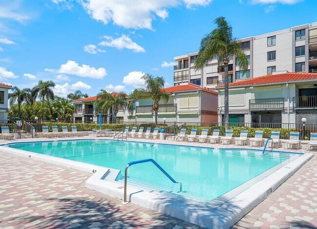 Building Photo - 6361 Bahia Del Mar Blvd S