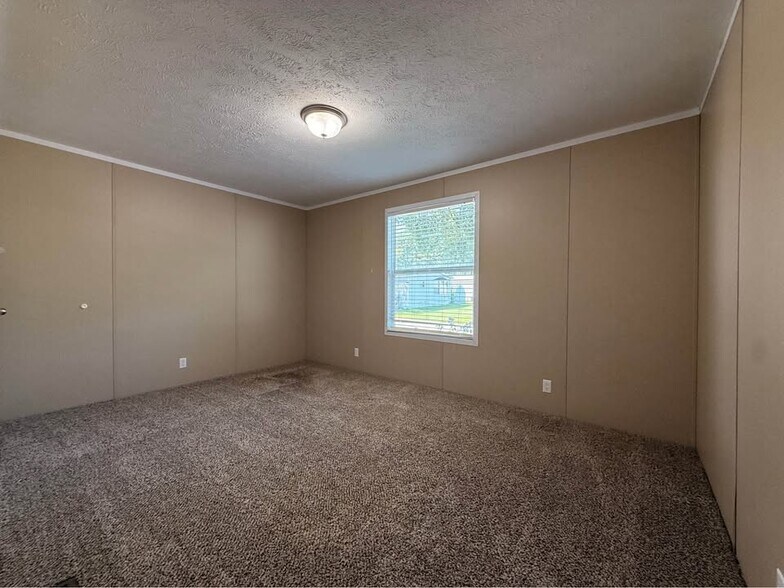 Building Photo - 52184 Norfolk Ln