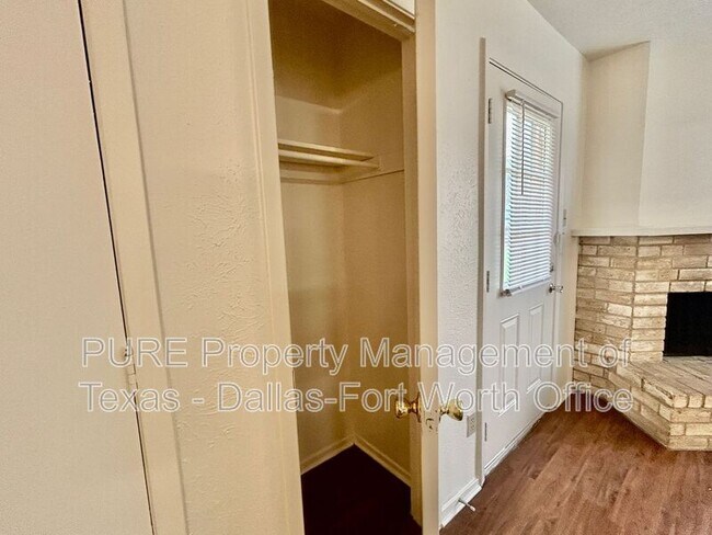 Building Photo - 1410 Birmingham Dr