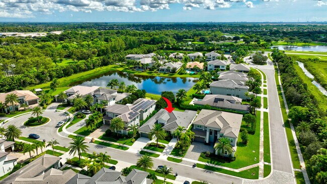 Building Photo - 19886 Meadowside Ln