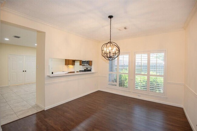 Building Photo - 14330 Little Willow Walk