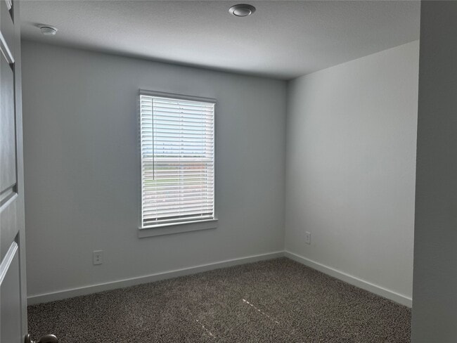 Building Photo - 10203 Spring Branch Trail