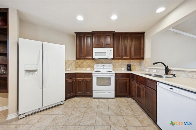 Building Photo - 1135 Twisted Oak Ct