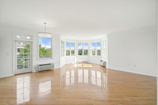 Building Photo - 30 Freedom Way