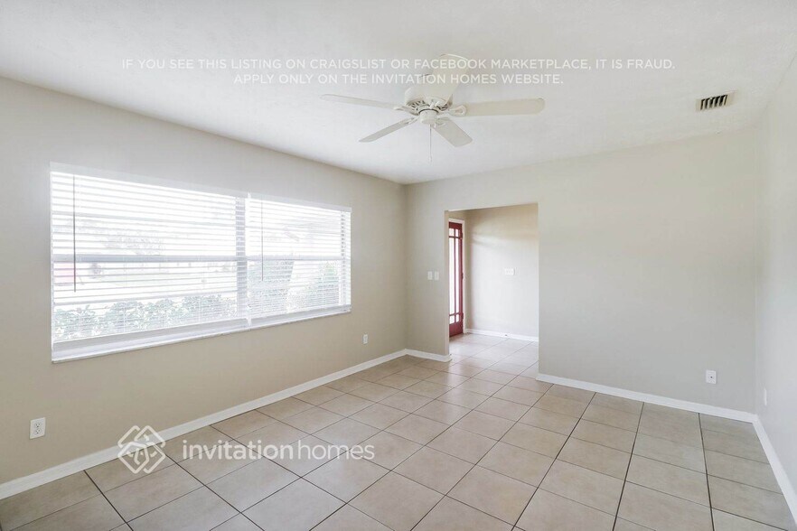 Building Photo - 205 Donatello Dr