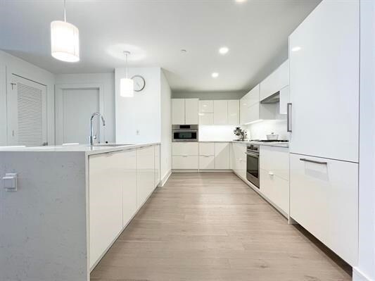 Building Photo - 9 Ave at Port Imperial