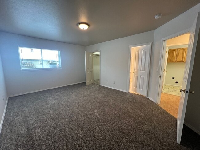 Building Photo - Non-Refundable & Security Deposit Total: $1400.00