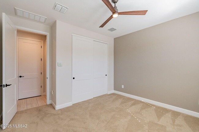 Building Photo - 39548 S Summerwood Dr