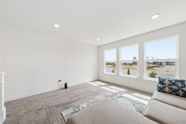 Building Photo - 106 Sommerset Ct