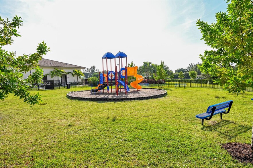 Building Photo - 12705 NW 23rd Pl