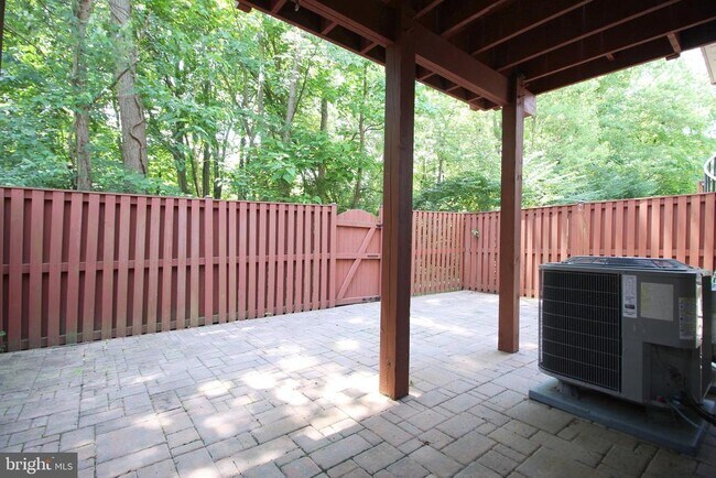 Building Photo - 3800 Elmwood Towne Way