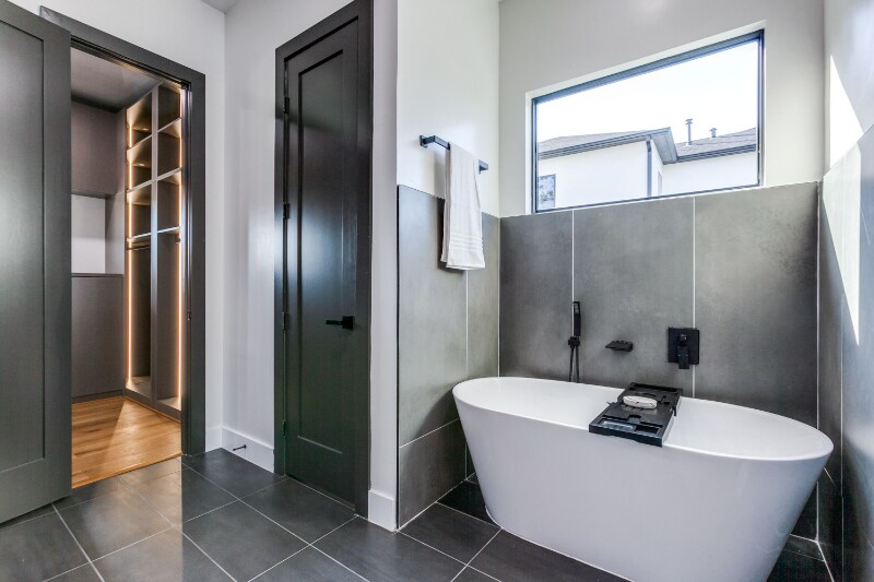 Building Photo - 10923 Marsh Ln