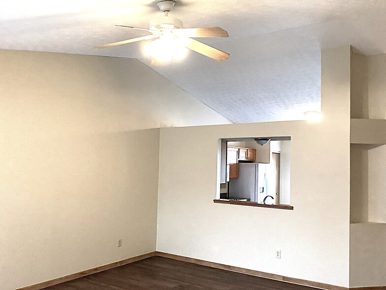 Building Photo - 761 Turos Ct