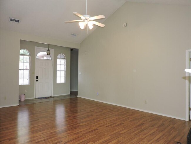 Building Photo - 12609 Deer Falls Dr