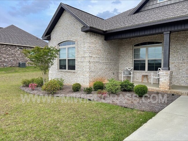 Building Photo - 117 Crest Hill Dr