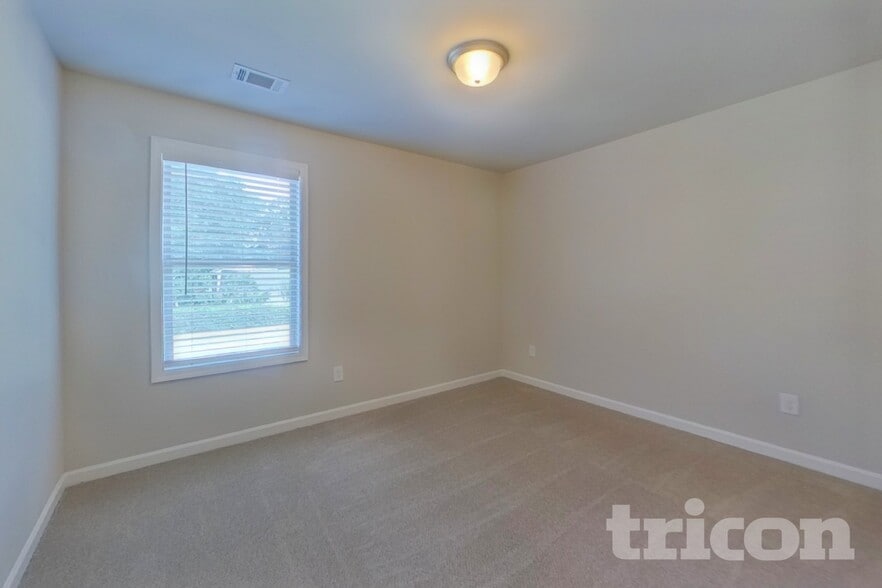Building Photo - 4431 Fulson Dr