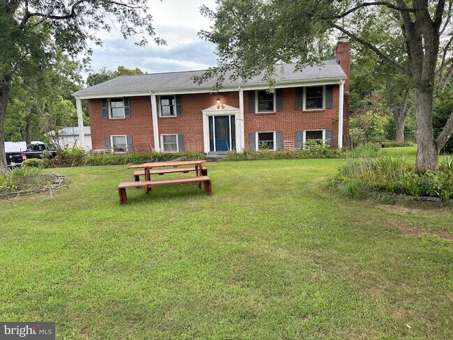 Building Photo - 1573 Garrisonville Rd