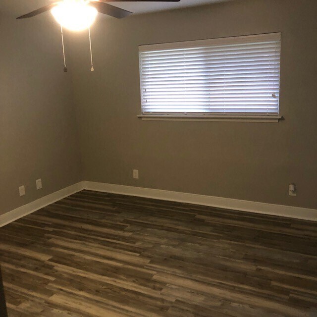 Building Photo - 5420 Longshadow Dr