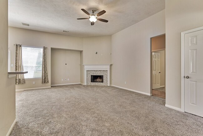 Building Photo - 126 S Regan Mead Cir