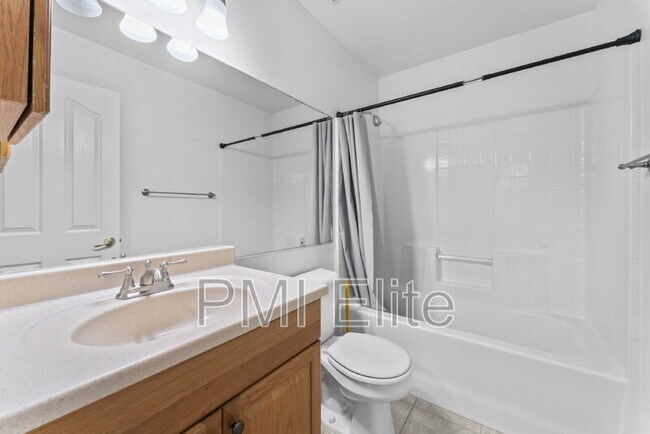 Building Photo - 2814 Caruso Ln