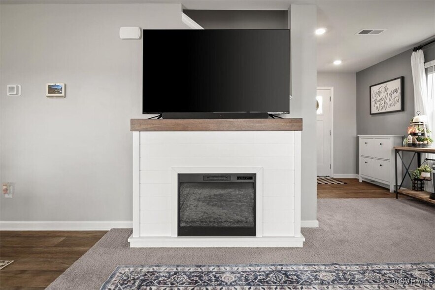 Building Photo - 7809 Faisan Ln