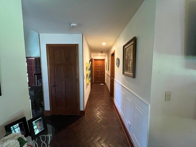 Hallway to bathroom and bedroom - 2961 Harrison Ave