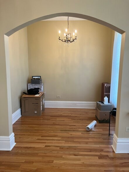 Office/Library - 3349 W Adams St