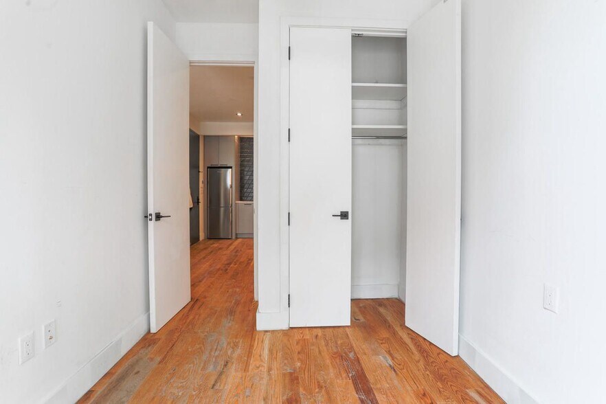 Building Photo - 111 Van Buren St
