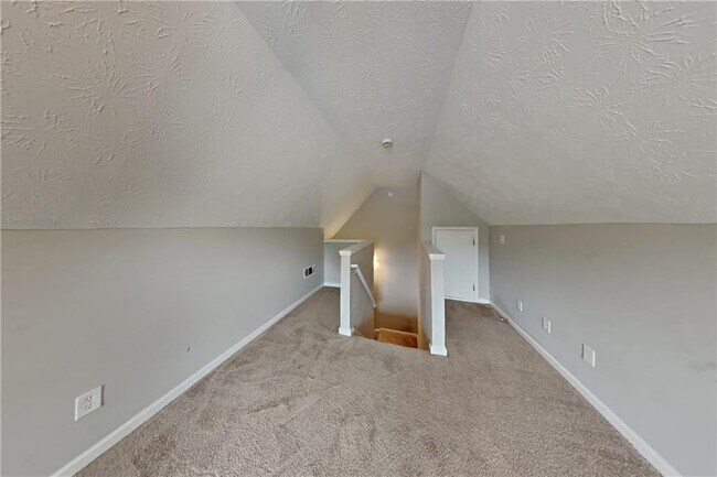 Building Photo - 3370 Glen Summit Ln