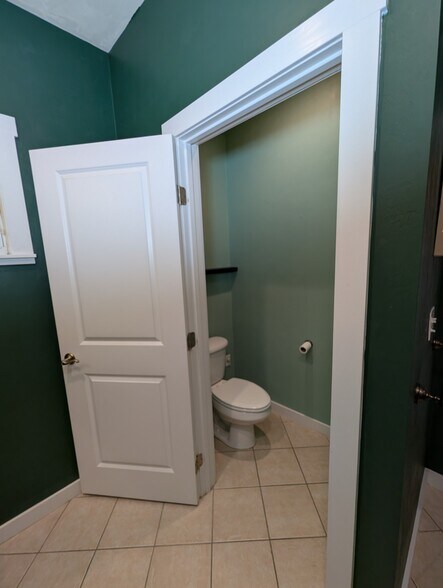 Bedroom 1 - 910 NW 29th Pl
