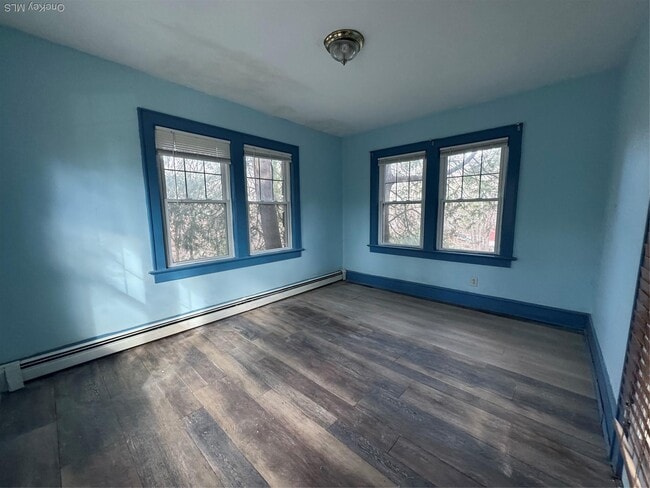 Building Photo - 2119 Maple Ave