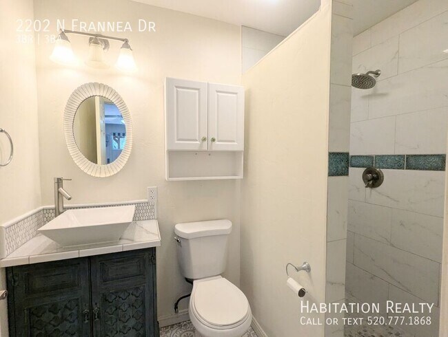 Building Photo - 2202 N Frannea Dr