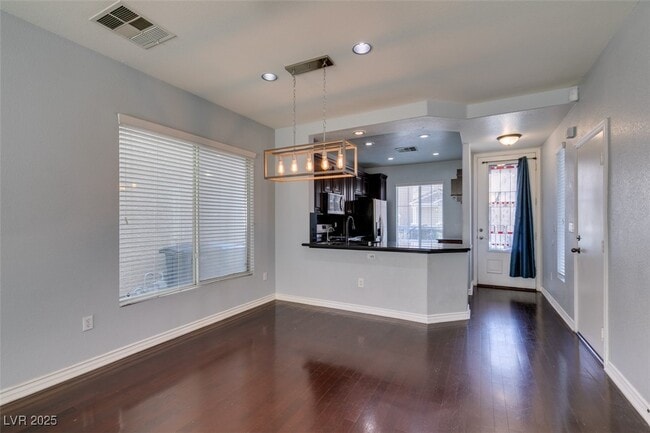 Building Photo - 8233 Shaded Arbors St