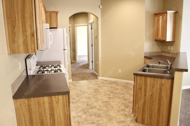 Building Photo - 2333 NE Mary Rose Pl
