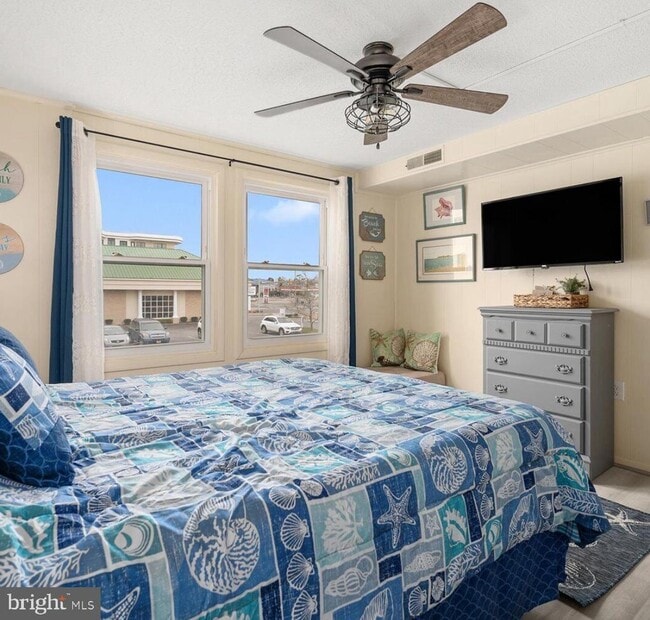 Building Photo - 17 143rd St