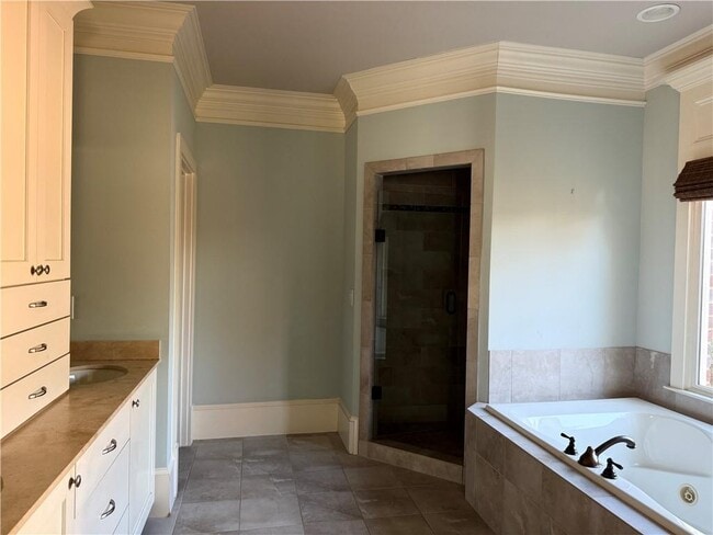 Building Photo - 2617 Canterbury Trail