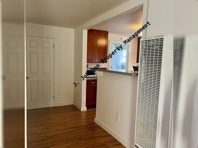Building Photo - 1 bed 1 bath MOVE IN READY