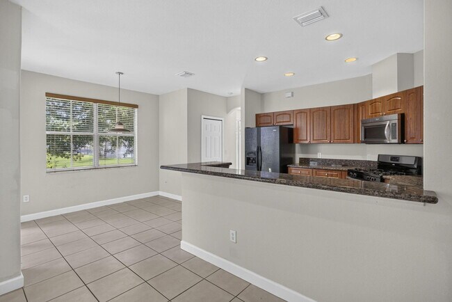 Building Photo - 10671 Old Hammock Wy