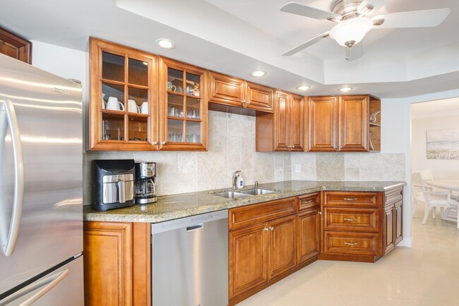 Building Photo - 500 S Ocean Blvd