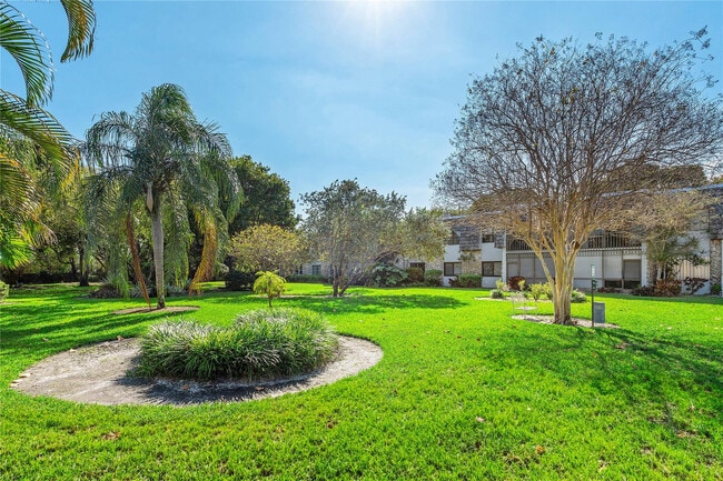 Building Photo - 3111 Oakland Shores Dr