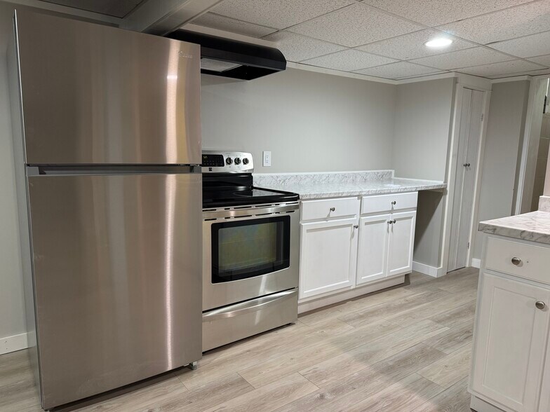 Building Photo - 16 Therrien Ave