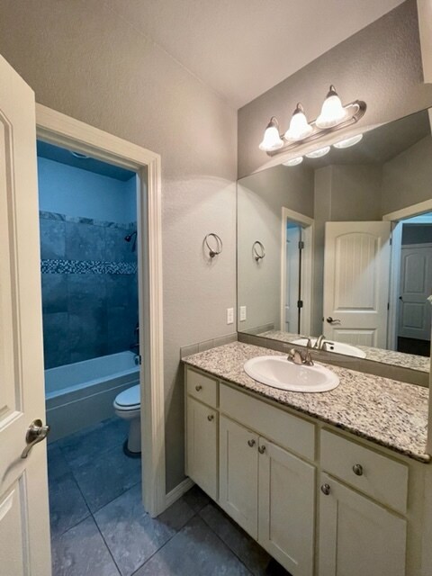 Building Photo - 2903 SW Briar Creek Ave