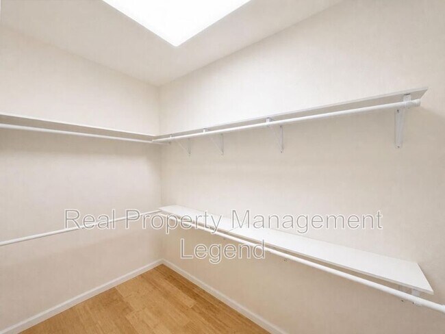 Building Photo - 9518 Prestmont Pl