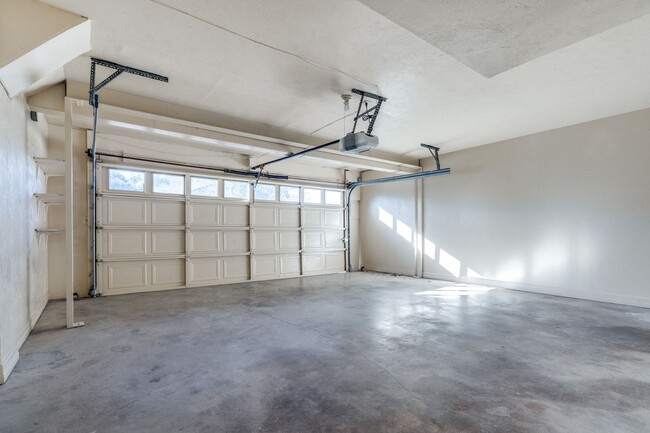 Building Photo - Charming Custom Duplex in Prestigious Pres...