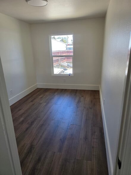 Building Photo - 1008 S Highland Ave