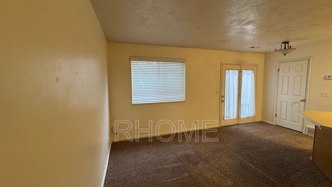 Building Photo - 6925 Florentine Way