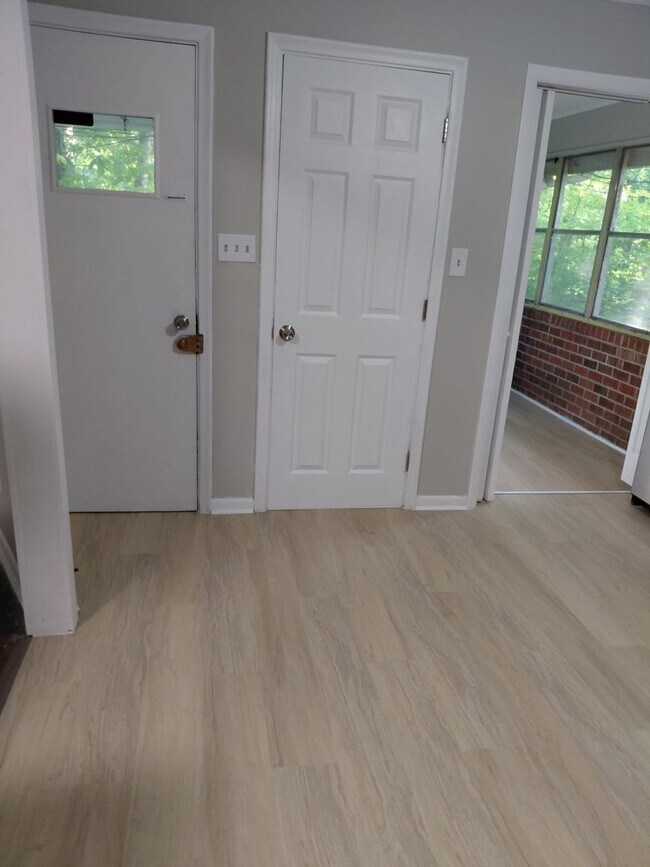 Building Photo - Charming 2 Bedroom Apartment in Cleveland, TN