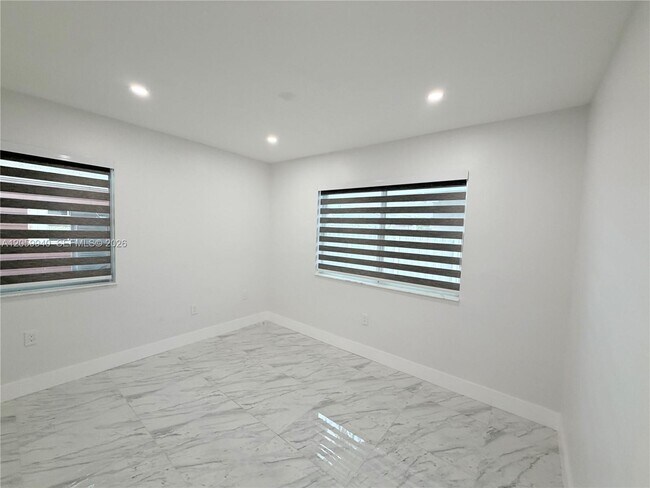 Building Photo - 3392 NW 50th St