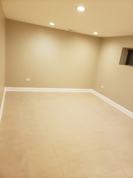 Building Photo - 2128 Rugen Rd