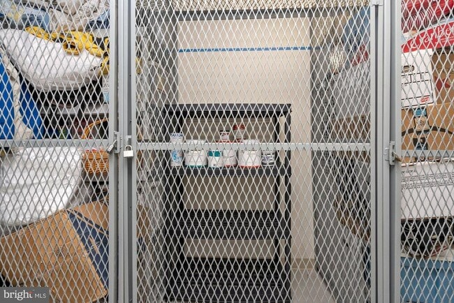 Building Photo - 851 N Glebe Rd